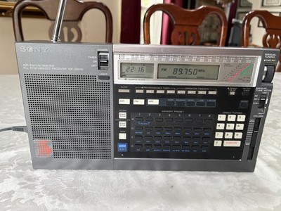 Sony ICF-2001D World Band Receiver   Excellent Condition   Collector's Item
