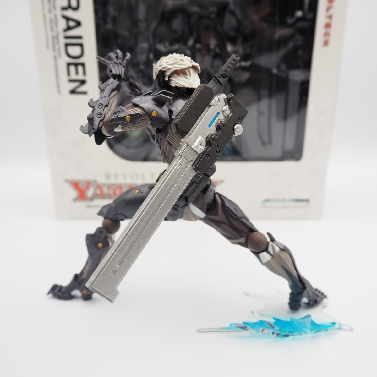 Excellent] Revoltech Yamaguchi 140 METAL GEAR RISING REVENGEANCE