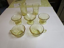 Antiguo vaso amarillo 3 tazones para pudín, 2 tazas de café y 2 tazas para bebidas