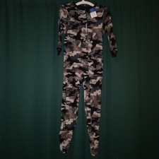 Boy Girl Unisex Greys Camo Skulls Cross Bones 6/6x Footed Zip Up Pajamas New