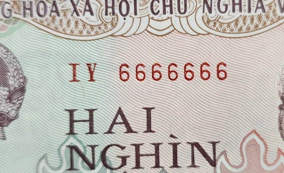 Vietnam 1988 / 2.000 Dong 6` sólido número de serie 6666666 gema UNC Foto 3 de 3