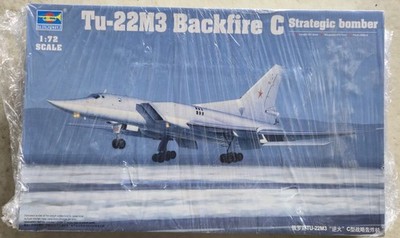 Tu-22M3 Backfire C Strategic Bomber / 1:72 - Trumpeter / 01656