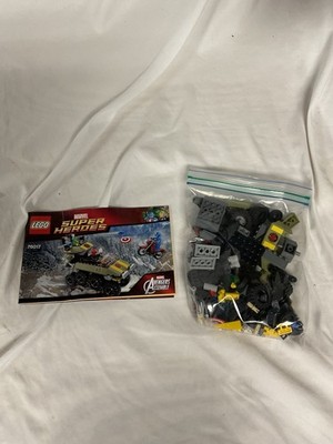 LEGO Marvel Super Heroes 76017 Avengers Captain America vs. Hydra 100% Complete