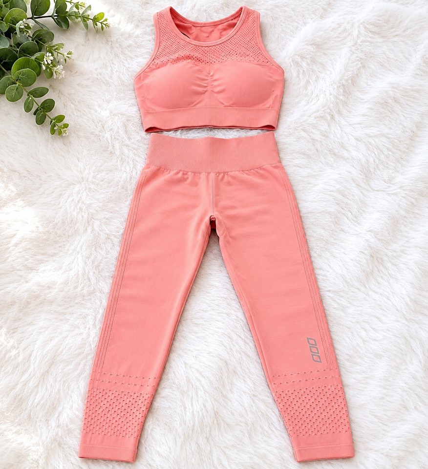 Lorna Jane Matching Gym Set Pink Leggings & Crop Top Excellent Condition.