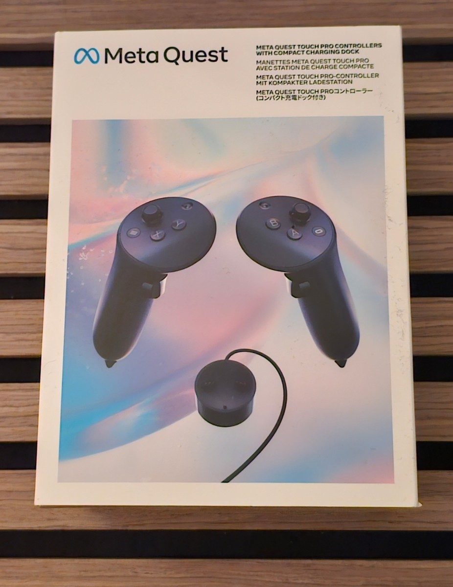  Quest Touch Pro Controllers 充電ドック付 Meta Touch Pro Controllers & Charging Dock for Quest Pro/Quest 2
