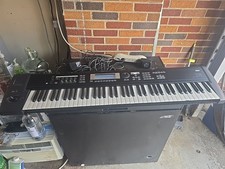 Korg TR61 61 key MUSIC WORKSTATION KEYBOARD with Power Supply