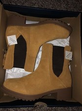 New In Box Cole Haan Waterproof Camea Chelsea Pull On Boots Amber Suede Sz 7m