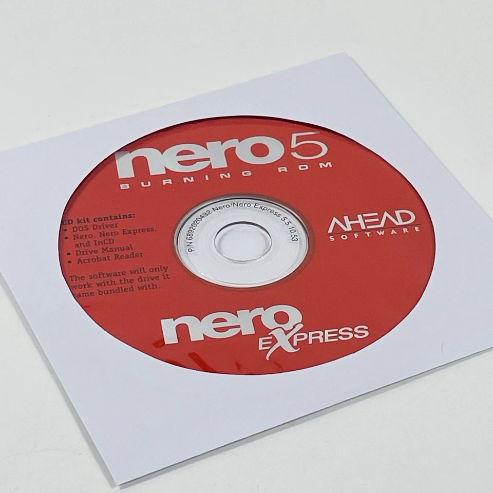 Discos de software Nero 5 Burning Rom y Nero Express 6 CD-ROM de Ahead Software Foto 4 de 4
