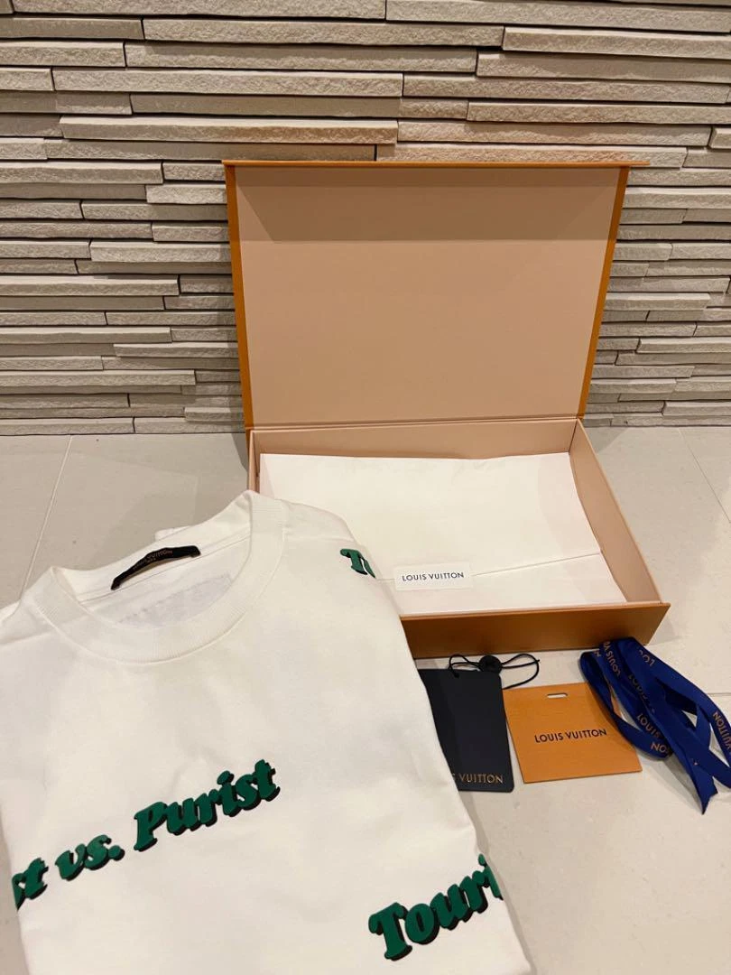 LOUIS VUITTON Tourist vs purist T-shirt Size S Authentic Men Used from Japan