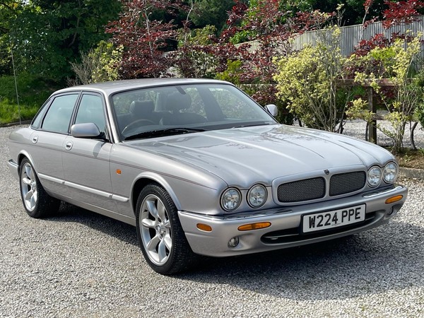 eBay - 2000 JAGUAR XJR 4.0 V8 SUPE...