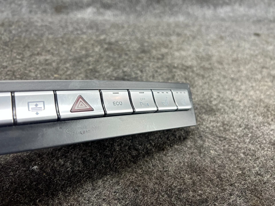 Panel de control de asientos térmicos de peligro para salpicadero Mercedes W218 Cls63 Cls550 OEM Foto 3 de 4