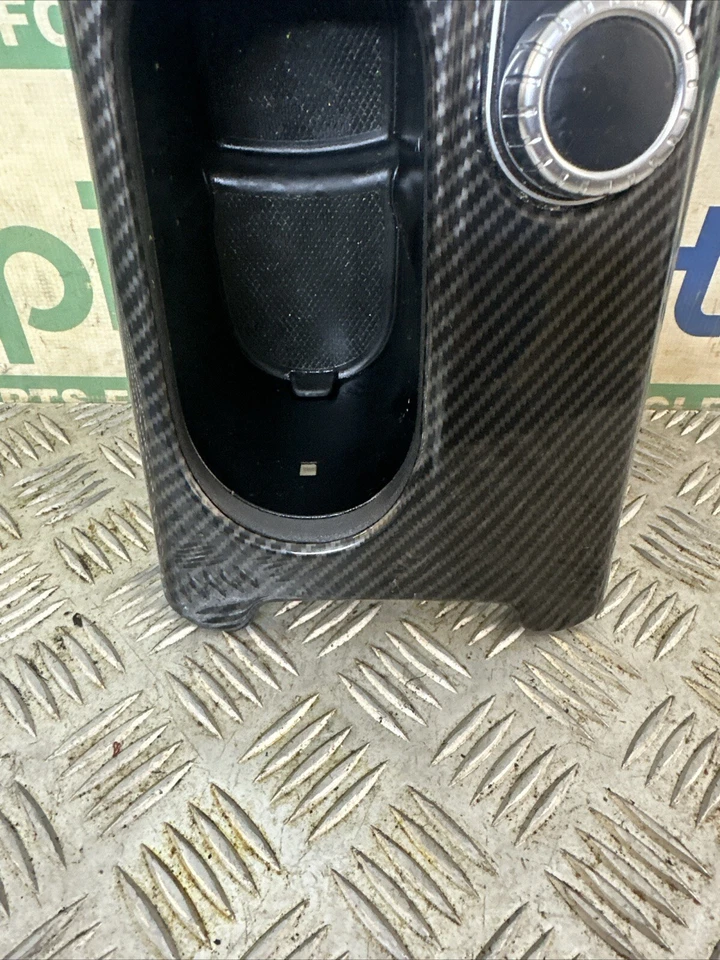 Mercedes-Benz Clase A A180 W176 2015 consola central portavasos interruptor de control Foto 3 de 4