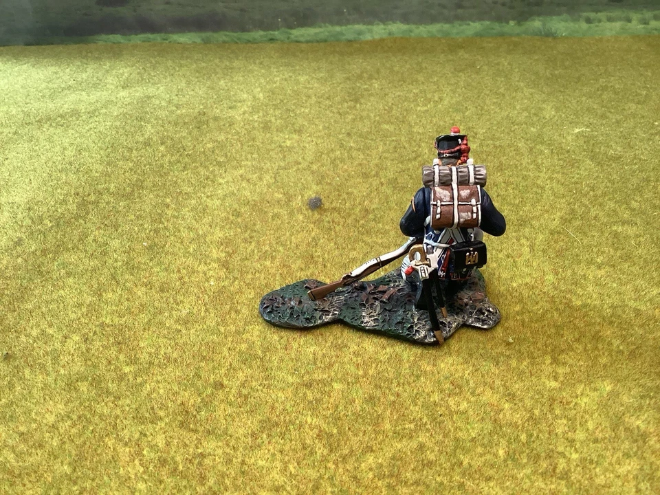 PATRIOT -Na026 Napoleonic TIRAILLEUR (skirmisher) of the Young Guard 'loading' - image 3 of 3