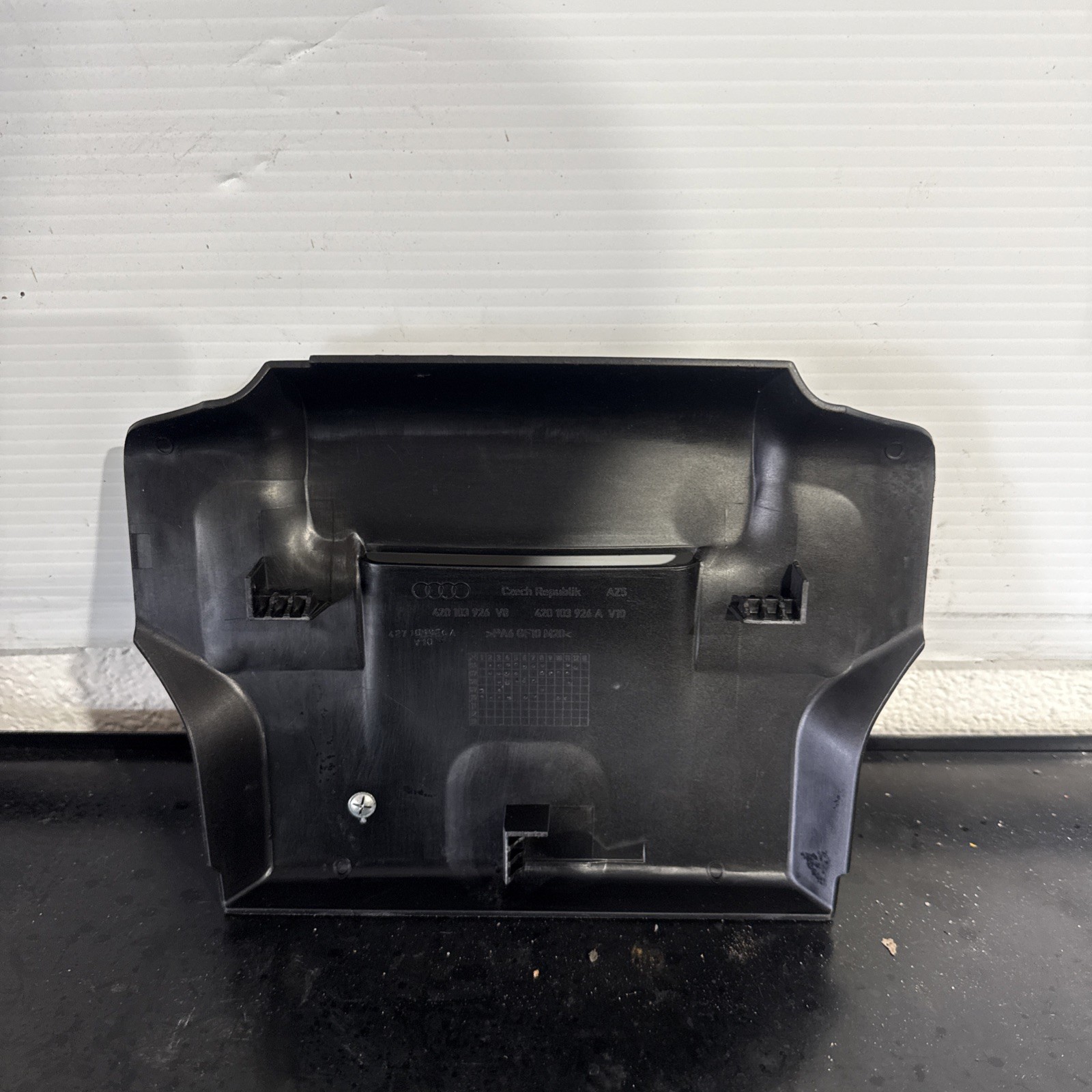 2015 Audi R8 v10 OEM AWD 5.2L ENGINE APPEARANCE TRIM COVER PANEL 420103926