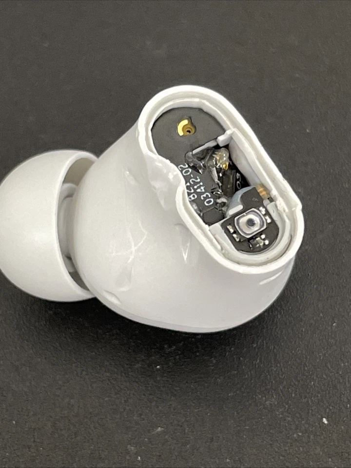 Beats Studio Buds-Left&Right Ivory ⚠️READ - Image 4 of 4