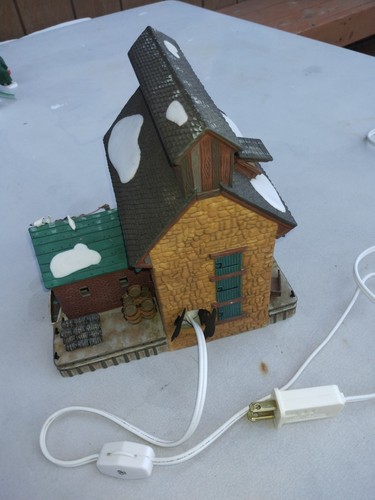 Dept 56 Dickens Village North Eastern Sea Fisheries Ltd. 58316 Lights Up in Foam - Picture 17 of 21