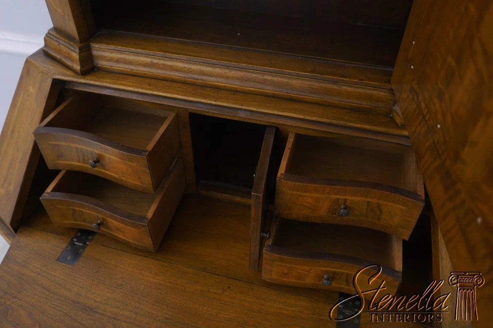 68256: Escritorio de secretaria de nogal estilo continental italiano BAKER Foto 4 de 4