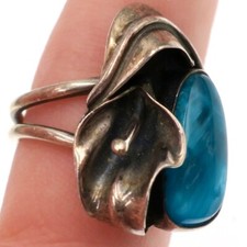 Blue Dyed Mother of Pearl Sterling Silver Ring size 6.75