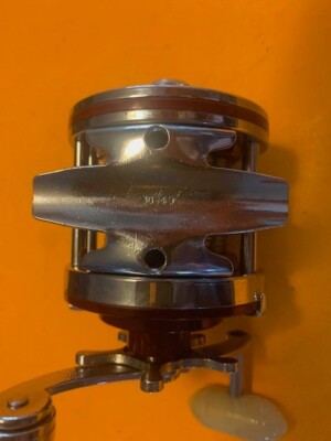 VINTAGE PENN SQUIDDER JR. NO. 146 FISHING REEL WITH STEEL GEARS