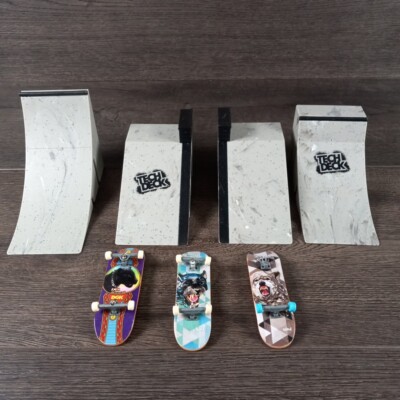 2009 Spin Master Tech Deck Ramps With 4 Finger Skateboards Lot Of 7 Items