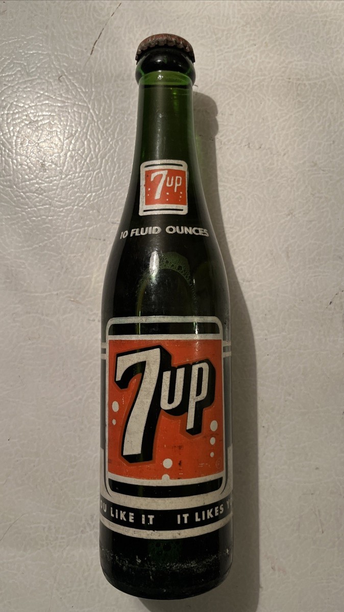 Vintage 1960s 7Up 10 oz Green Glass Bottle NOS Full Unopened The