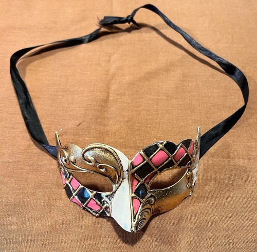 Original Venezia Handmade Phantom Mask Black Pink Gold Diamond, Unisex - Picture 2 of 4