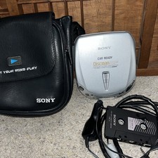 Sony Disc Player Car Ready Shock Protection Silver D-E456CK W/Bag Extras.