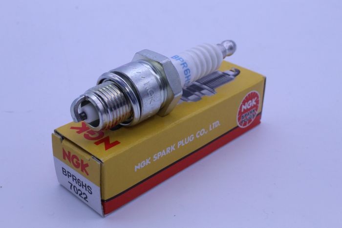 NGK 7022 BPR6HS Spark Plug