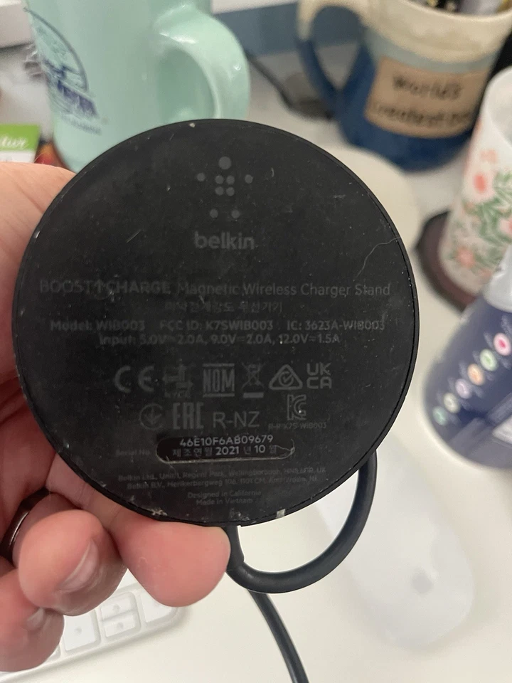 Cargador inalámbrico Belkin MagSafe Foto 2 de 2