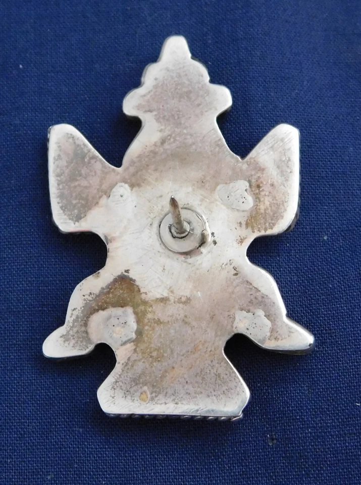 ZUNI STERLING Multi Stone HANDMADE Vintage KNIFEWING KACHINA TIE TACK Estate - Image 2 of 2