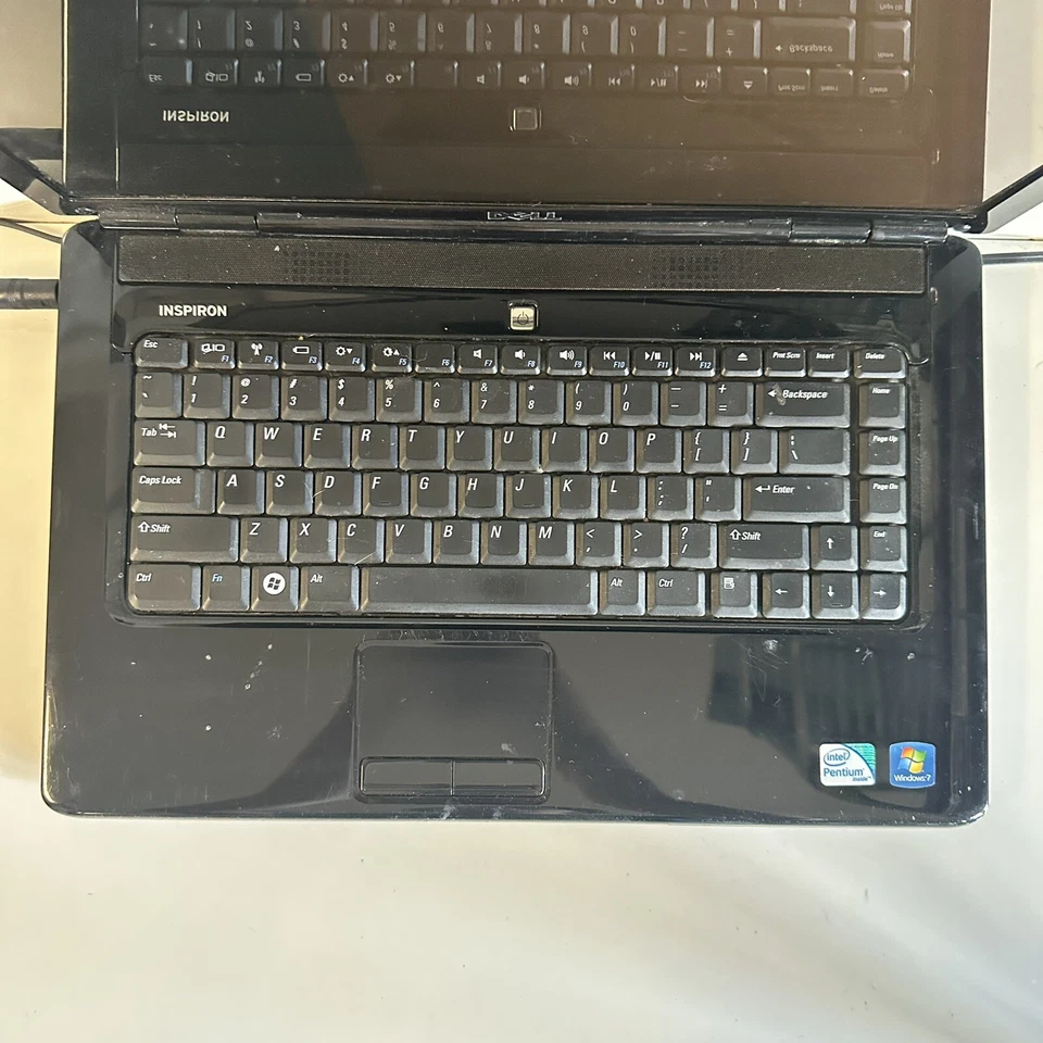 "Notebook Dell Inspiron 1545 15,6"" Intel Pentium 2 GB RAM 2,1 GHz - Para piezas" Foto 3 de 4