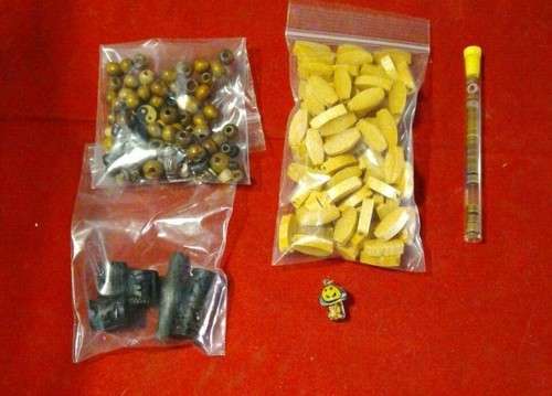5.9 Pounds of Assorted Beads, Natural Loose Mix, Various Shapes/Sizes/Colors  - Picture 9 of 13