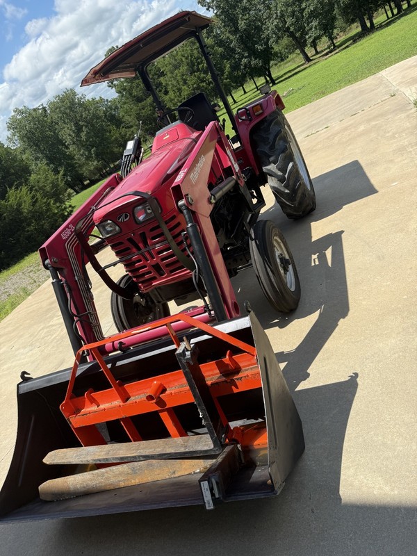 2011 Mahindra 4025 39hp Full Size Tractor with Attachments 715hrs only low hrs