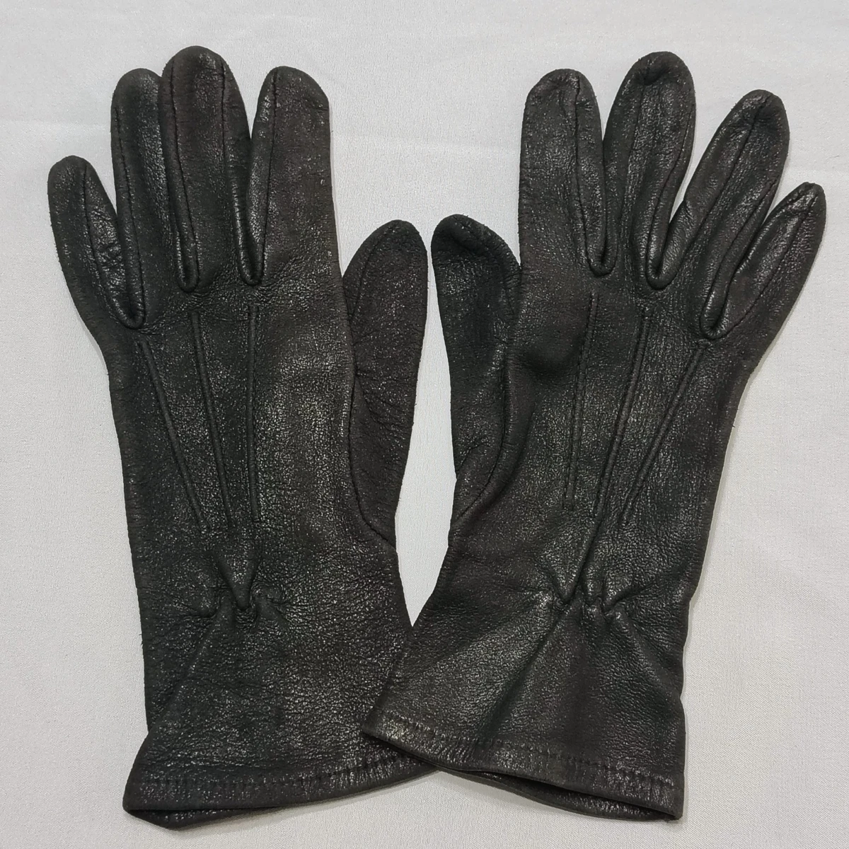 Native Deerskin Vintage Ladies Gloves size 6.5 small