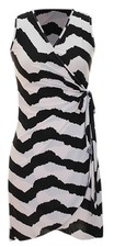 Zig Zag Chevron Print Lightweight Self Tie Side Wrap Dress (Medium, Black)