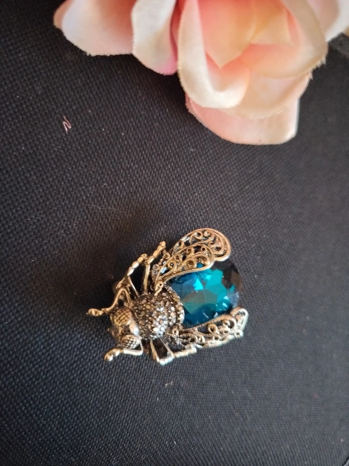 Broche Betsey Johnson Intrigante Abejorro Vintage Tonos Azules/Plateados Elegante  Foto 4 de 4