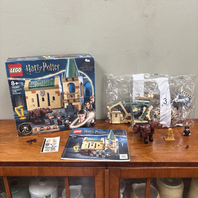 LEGO Harry Potter 76387 Hogwarts: Fluffy Encounter Boxed 2 Missing Pieces