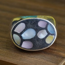 Size 8, Sterling silver ring, southwestern style, 925 band with mother of pearl