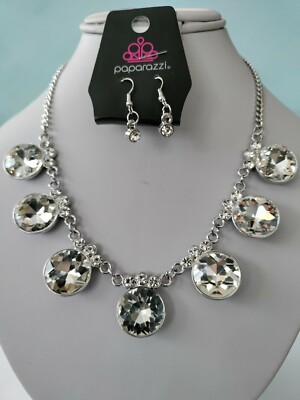 Black Necklace Glow Getter Glamour White Necklace Paparazzi