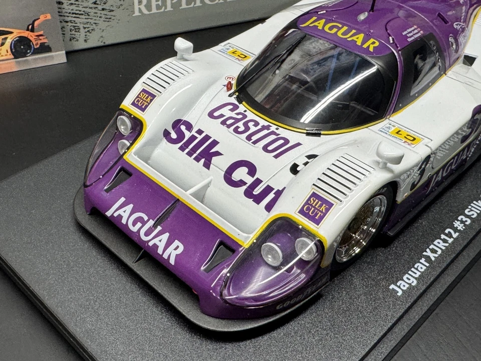 Jaguar XJR-12 V12 Silk Cut Winner 24h LeMans 1990 Diecast 1:18 Scale CMR - Image 3 of 4