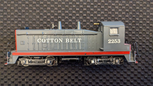 Con-Cor/KATO HO Cotton Belt #2253 #2253 Switcher, nice!