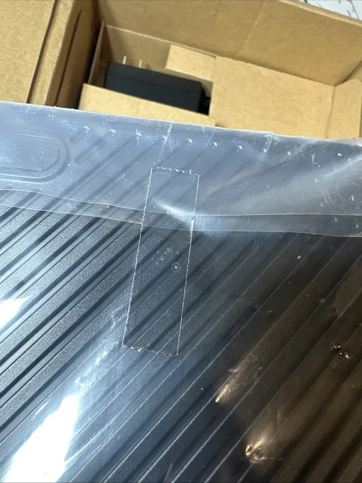 ZyXEL VMG4825-B10A Dualband Wireless DSL Bonding Gateway Router Untested - Image 3 of 4