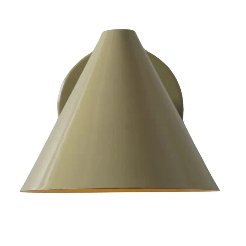 Aplique de pared de latón con pantalla de cono de luz única estilo Stilnovo al lado lámpara de pared luz Foto 2 de 4