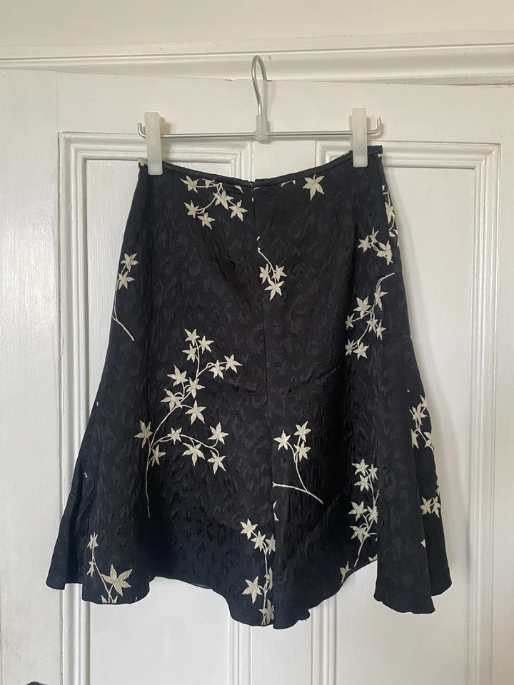 Armani Collezioni Feminino Comprimento do Joelho, Tamanho 44 (Reino Unido 12) - Flor - Imagem 2 de 4