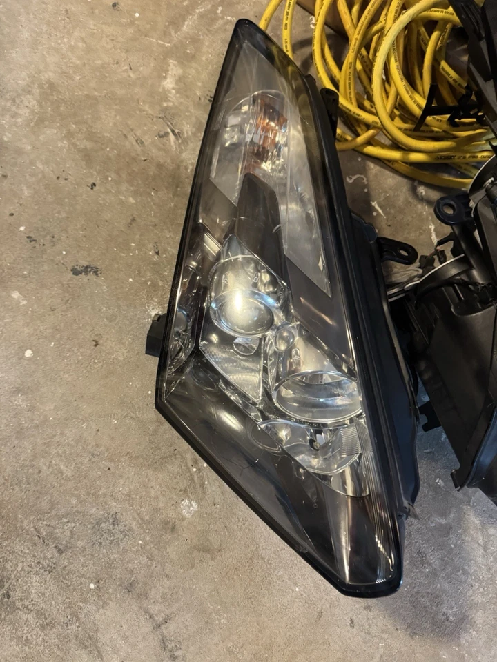 Faros Nissan Gtr Foto 2 de 4