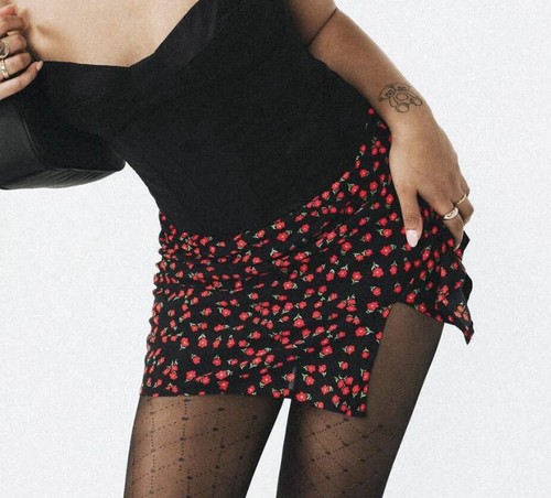 Prinzessin Polly Kerri Minirock schwarz rot geblümt Gr. 6 Schlitz