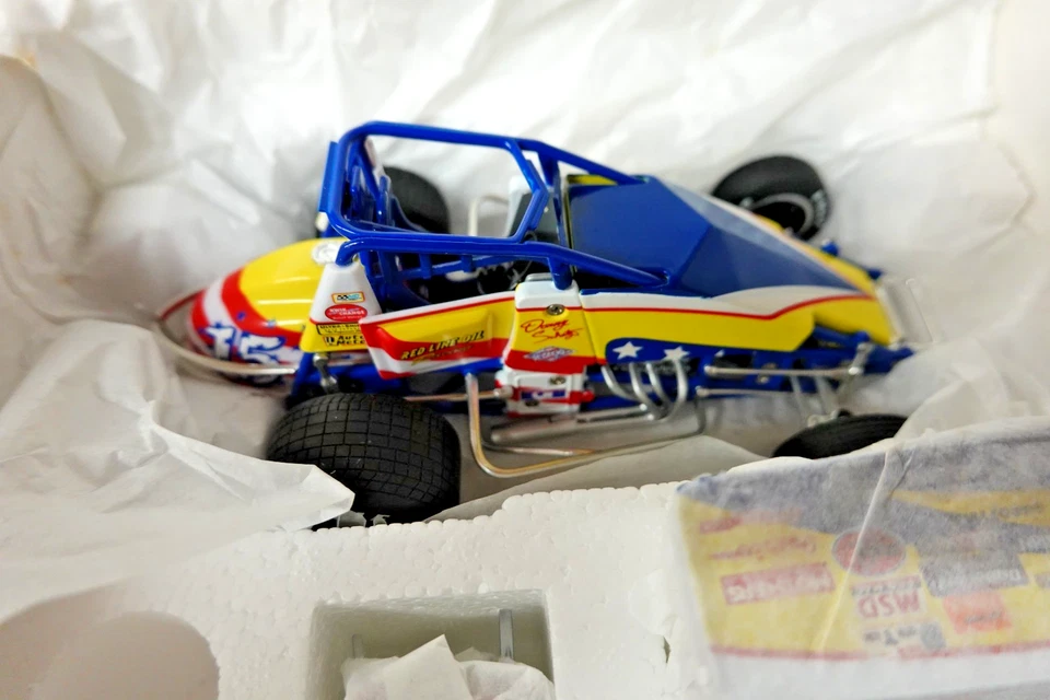 GMP 7313 Donny Schatz Motorsports Cast Sprint Car #15  1:25 Scale - Image 4 of 4