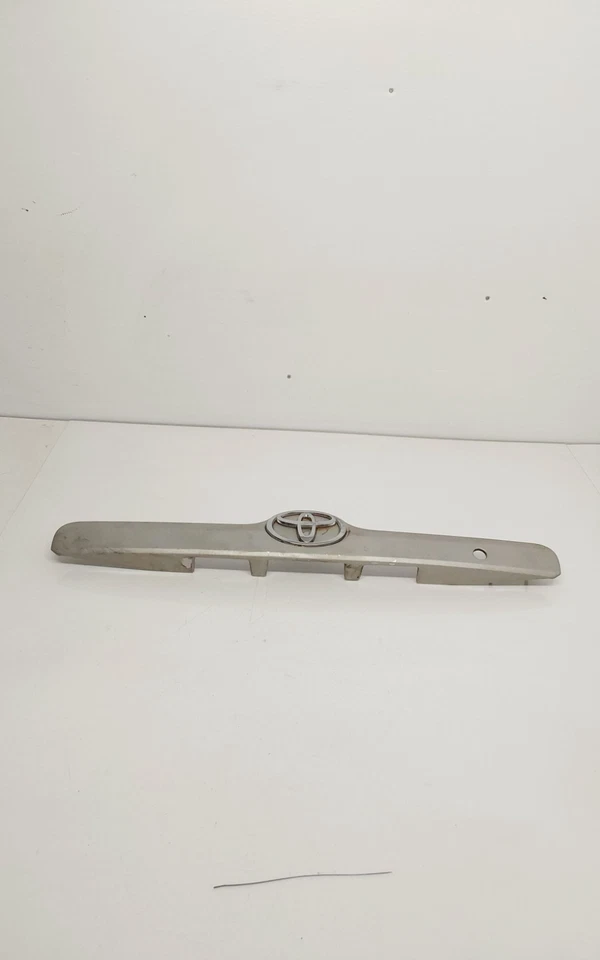 Toyota Matrix XR 2006 puerta maletero adorno panel moldura OEM Foto 3 de 4
