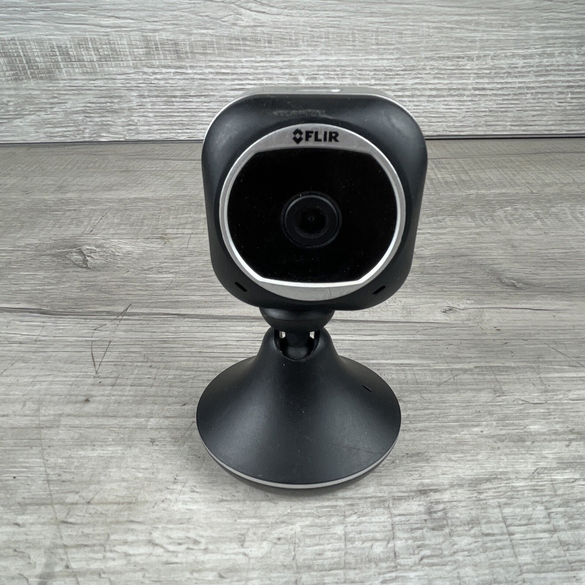 FLIR FX FXV101-H Indoor Wi-Fi 1080P HD Video Monitoring Security Camera ￼  W SD