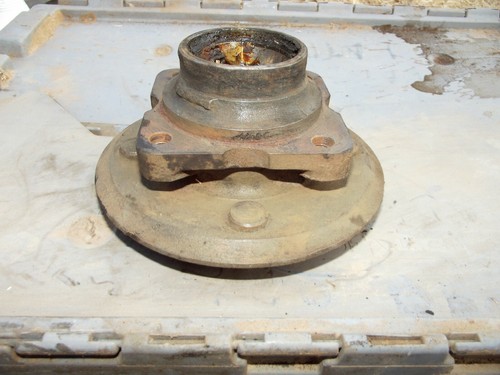 56 TR3 front hub - Bild 4 von 4